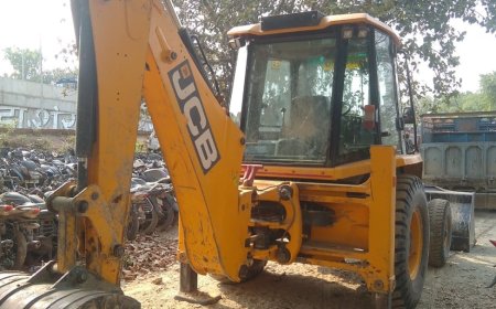 अवैध खनन में तीन डम्फर, जेसीबी जब्त कीं