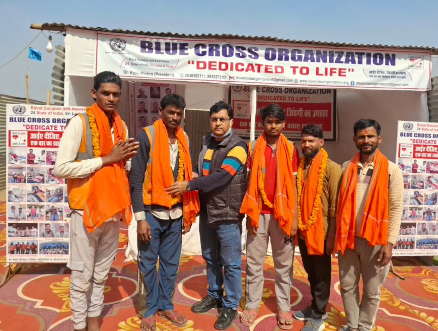 ब्लू क्रॉस आर्गेनाइजेशन ने सफाई कर्मी को किया सम्मानित 